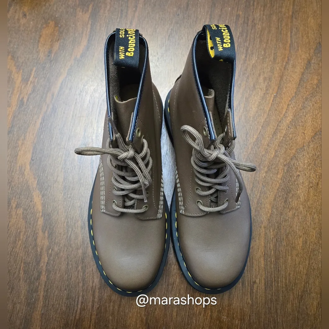 Dr. Martens 1460 Carrara Leather Lace Up Boots - Image 2