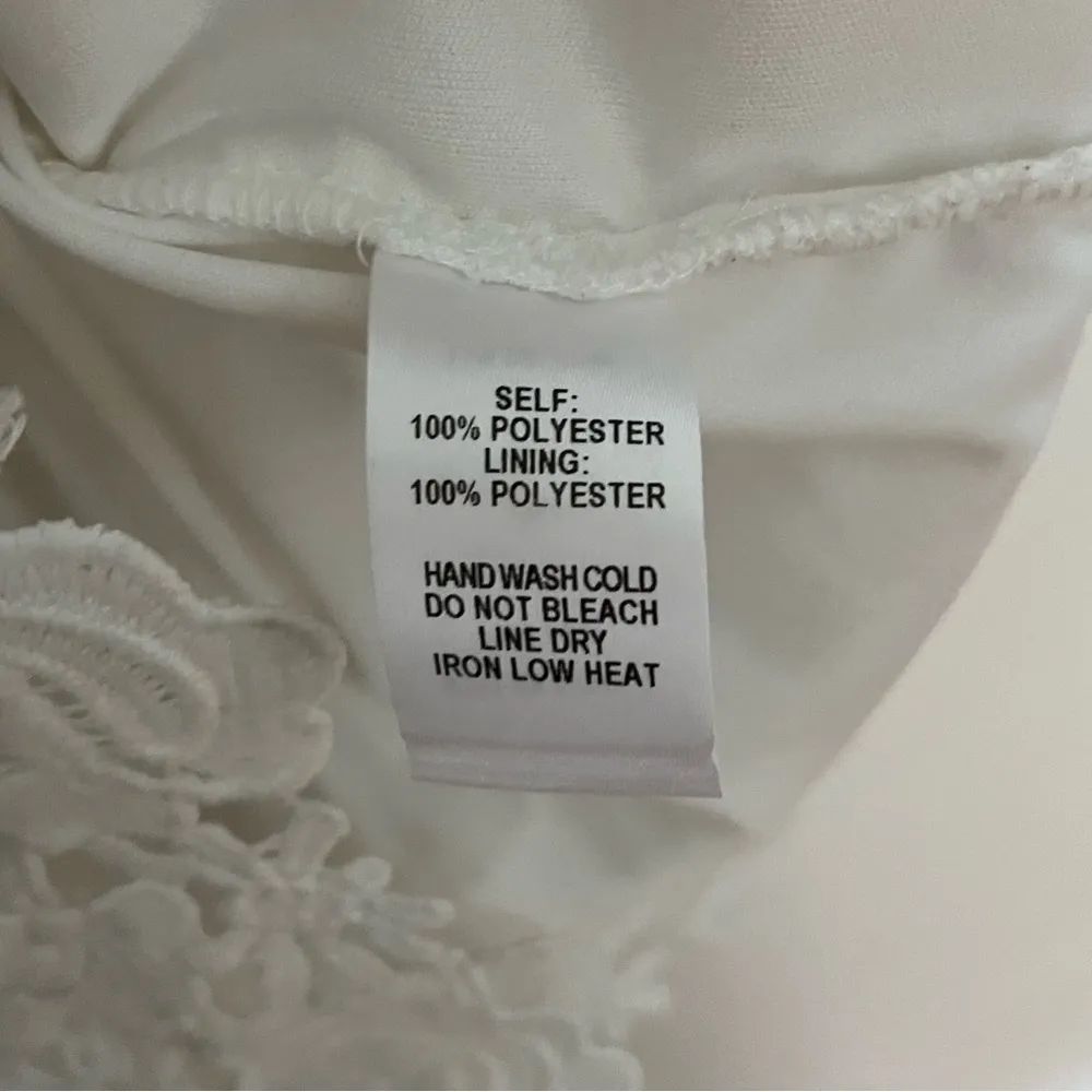 Lulu’s White Lace Detailed Midi Dress Bodycon Size Medium bridal Prom - Image 5