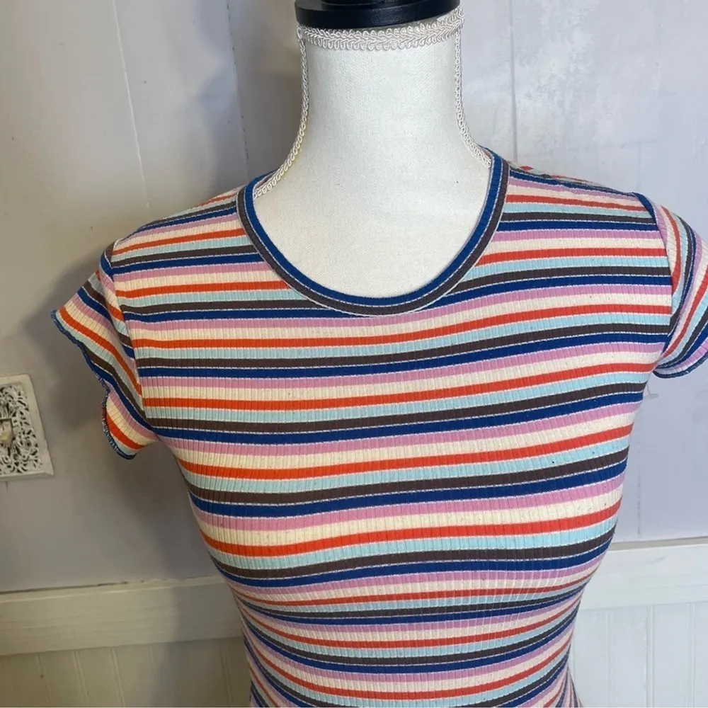 Y2K striped baby tee Hot Kiss rib lettuce hem fitted tee - Image 4