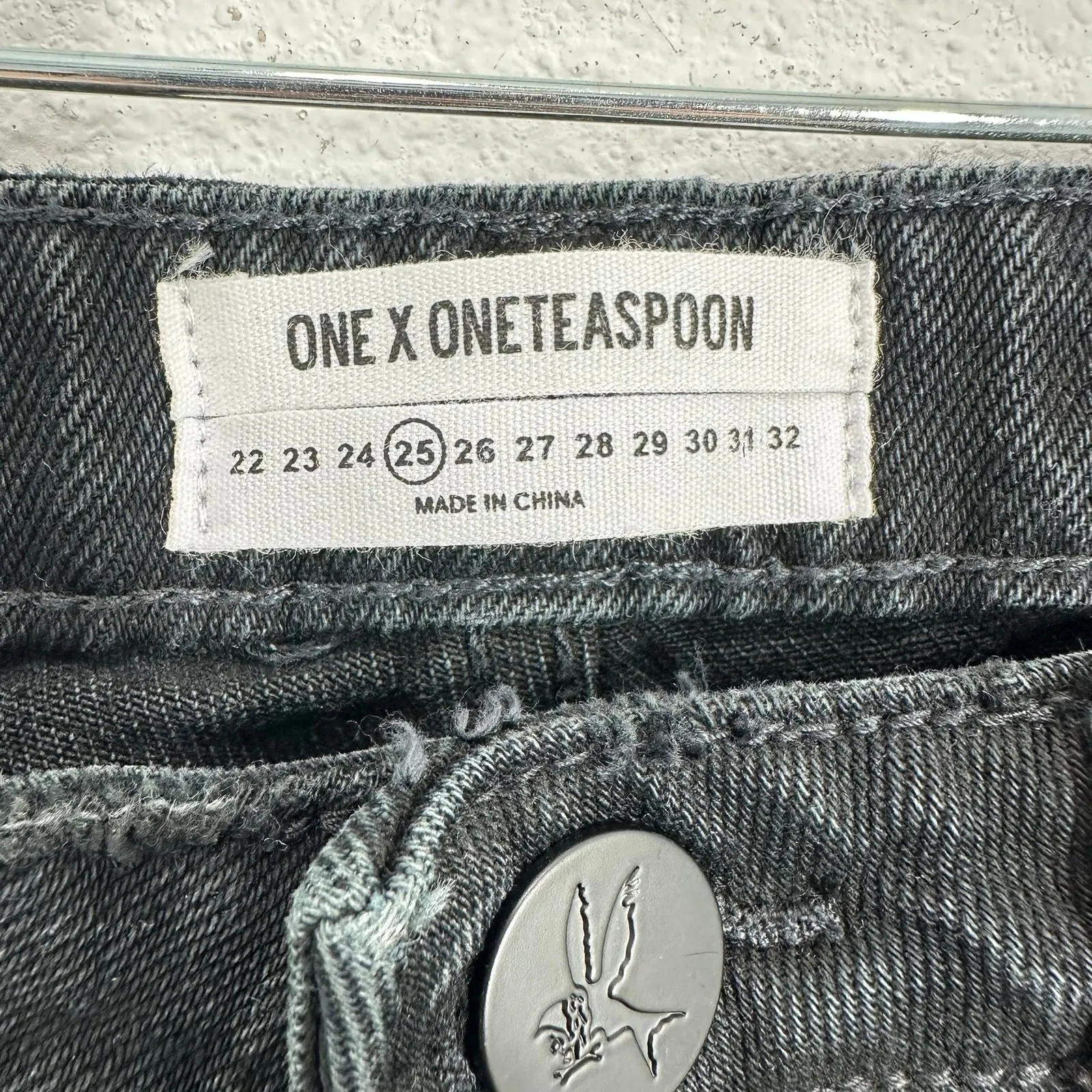 One Teaspoon Kicks‎ Low Waist Black Oak Denim Jeans Frayed Hem Cropped Flare - Image 3