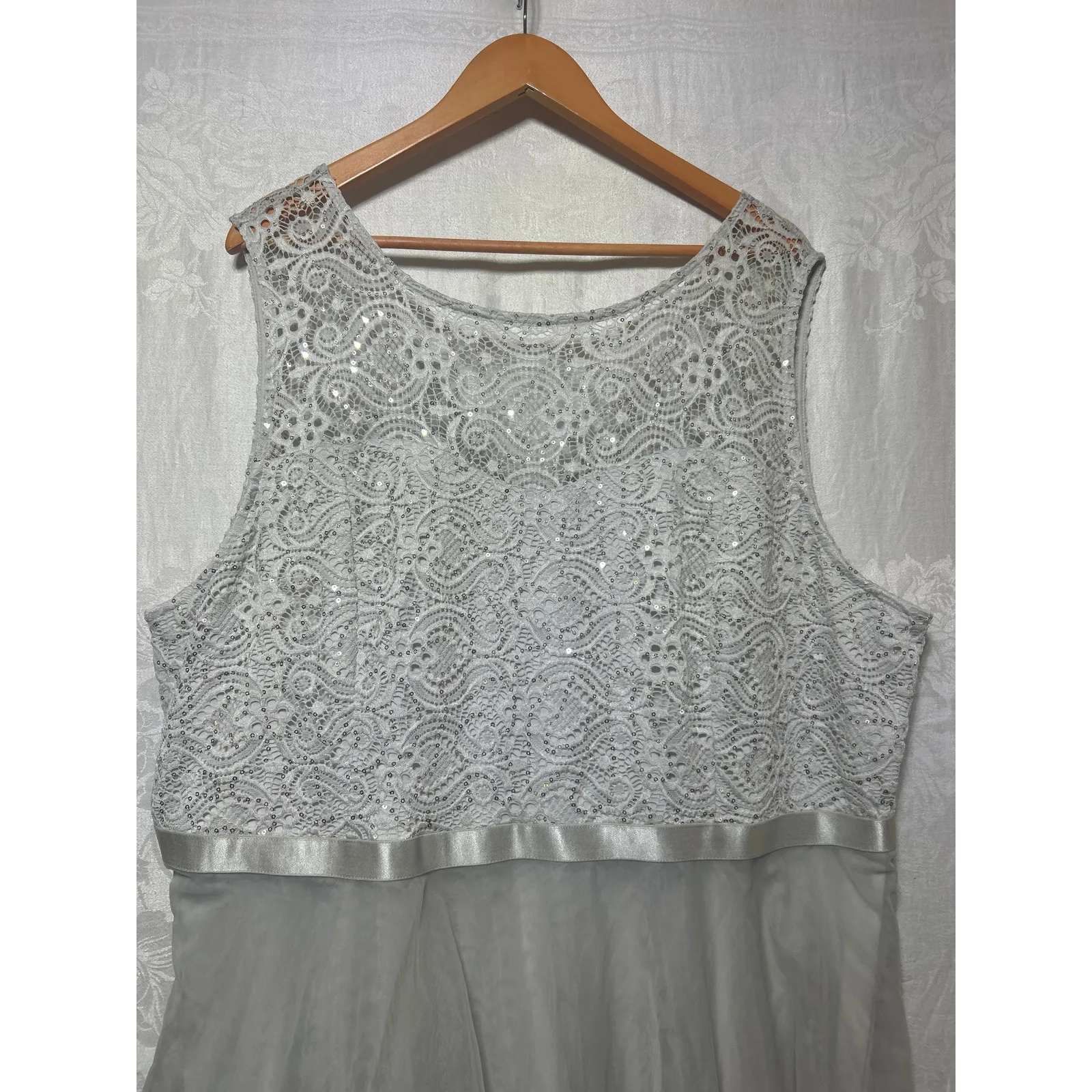 Torrid Gown 26 Gray Silver NEW Illusion Yoke Princess Sequin Fairy Whimsigoth - Image 3