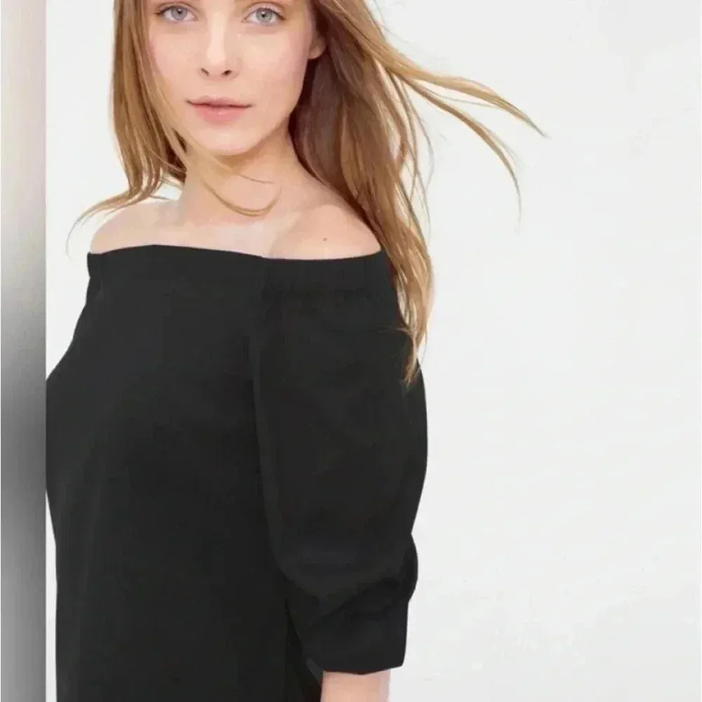 NWT White House Black Market Off-The-Shoulder
Poplin black Top - small - Image 3