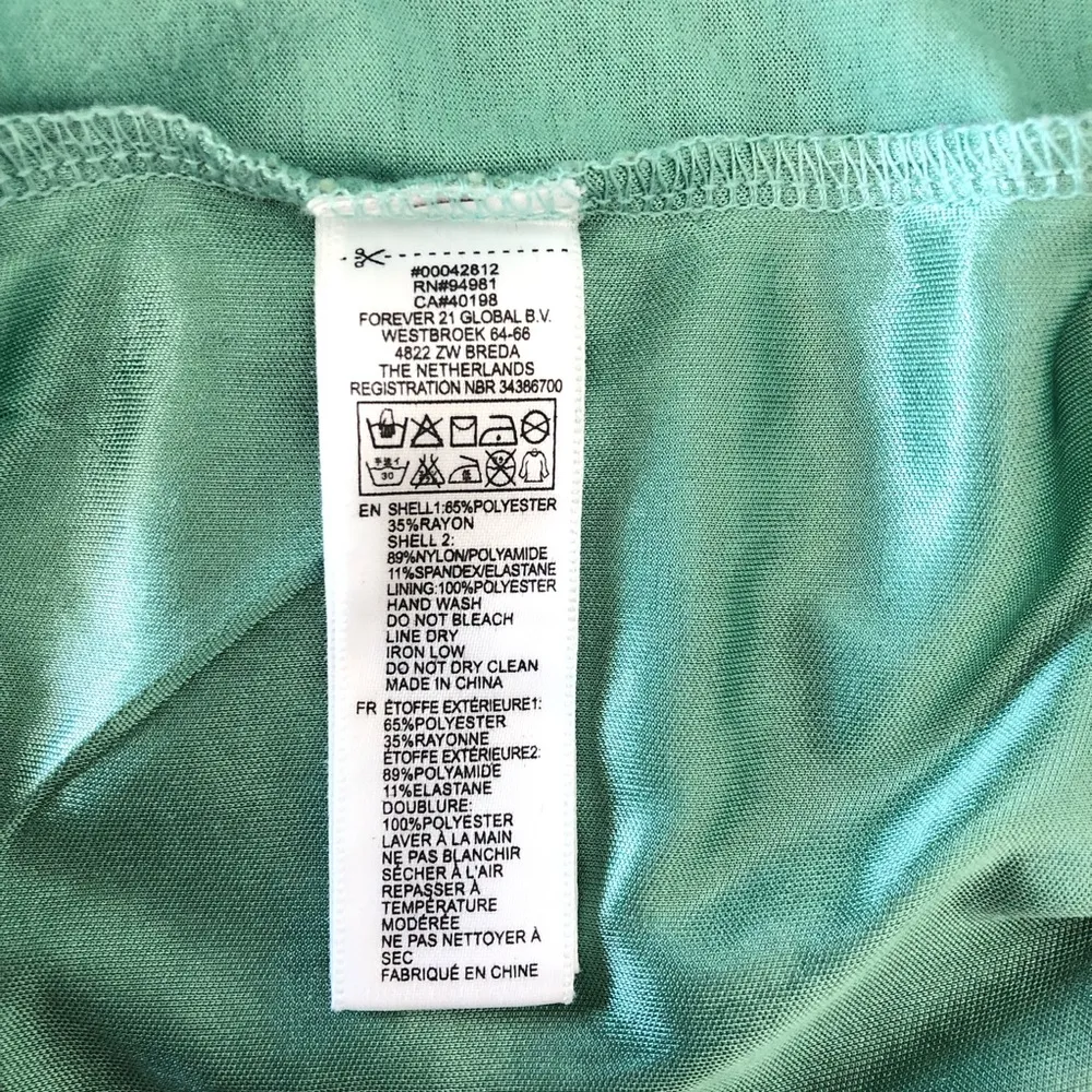 Forever 21 Floral Overlay Crop Top Sage Green M - Image 7