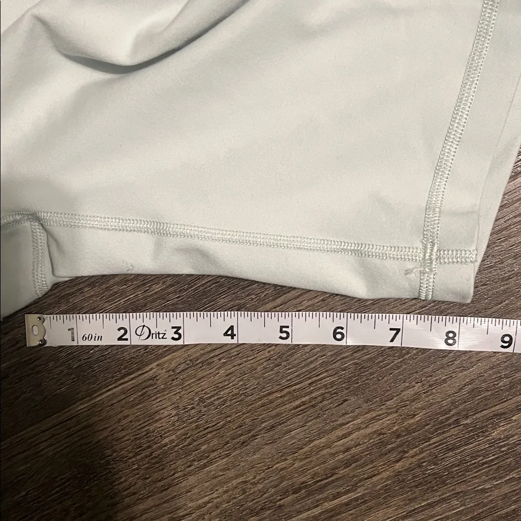 TnAction Aritzia TnaBUTTER High Rise Light Green Biker Shorts Medium - Image 9