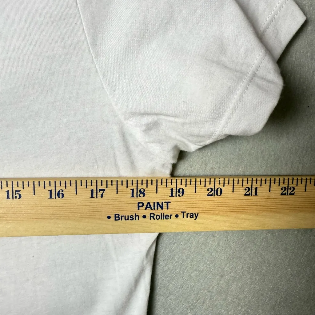 Indianapolis Motor Speedway White Short Sleeve Scoop Neck Graphic Tee size XL - Image 8