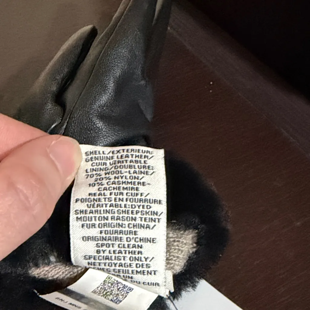 NWT UGG Size Small Black Leather Gloves with Fur Trim - Image 4