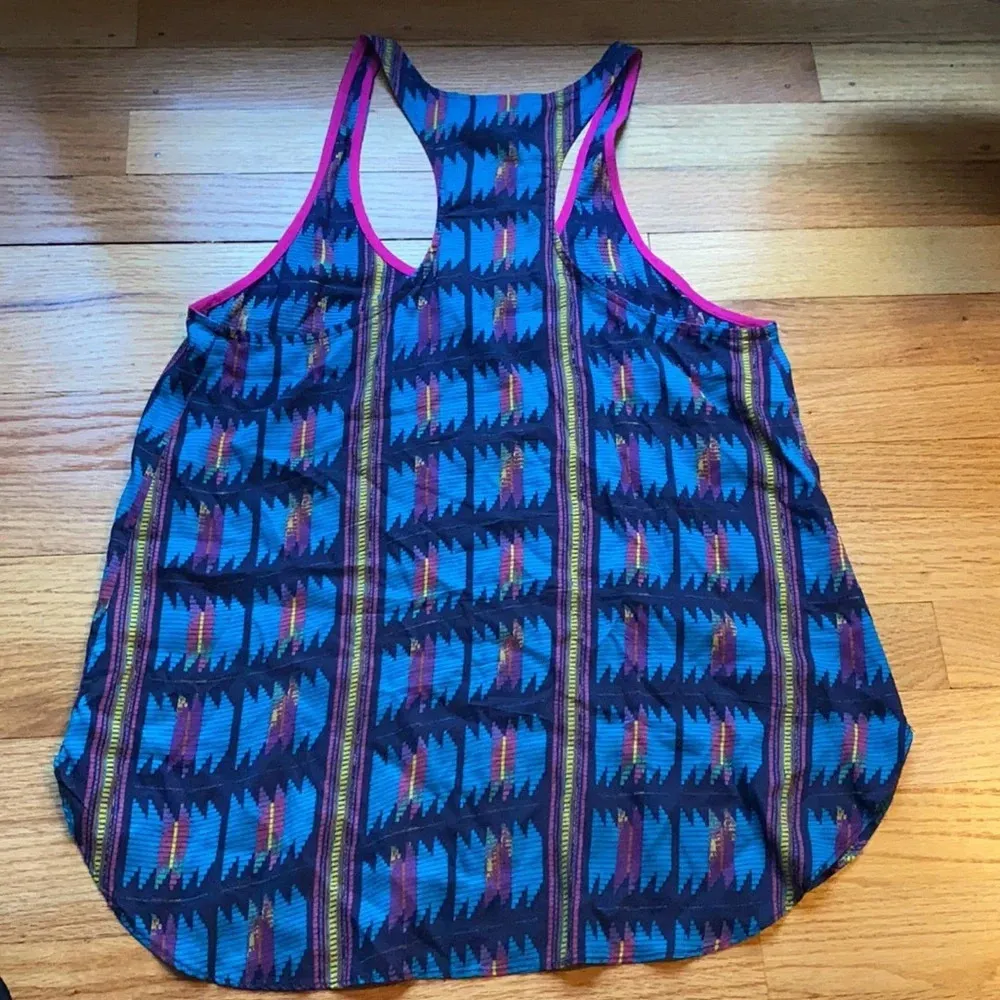 American Eagle Viscose Tank Top Tribal Printed Blue‎ Pink Yellow Comfy Size XS - Image 5