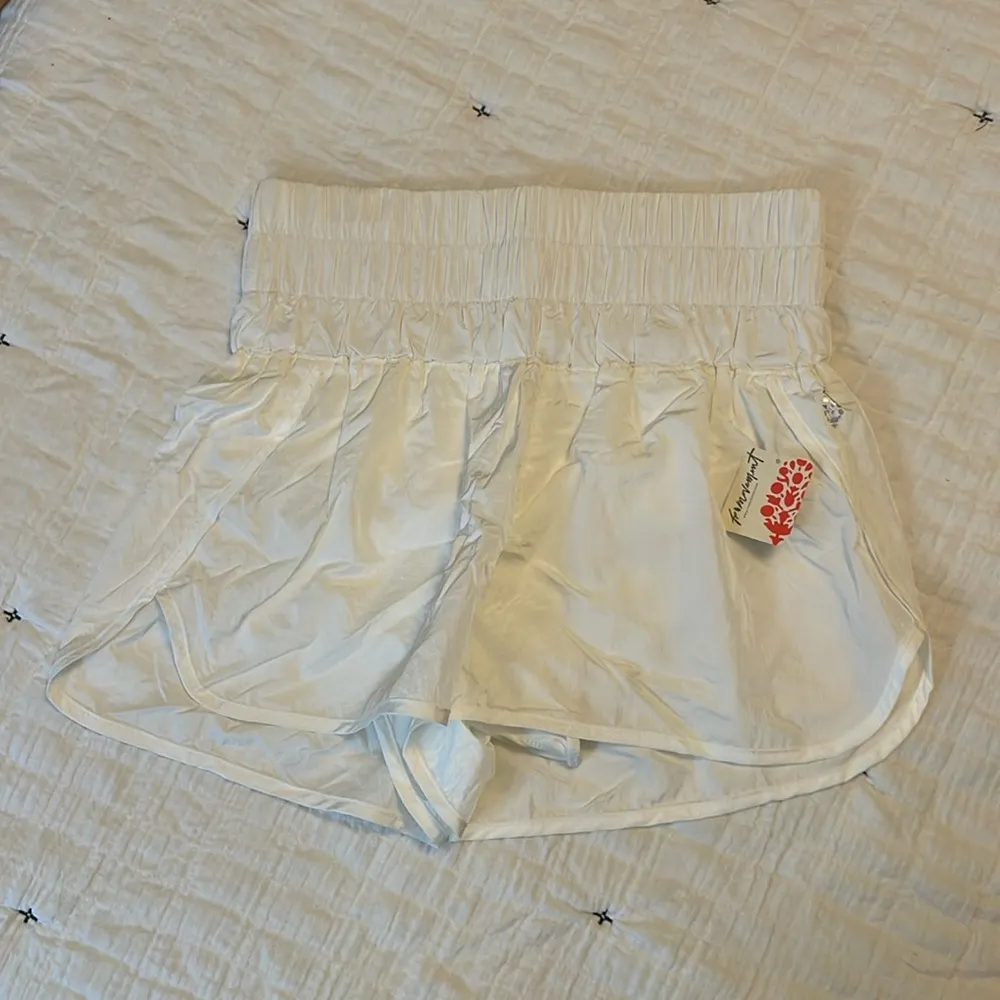 FP Movement by Free People The Way Home Shorts in Optic White Size M NWT - Image 5
