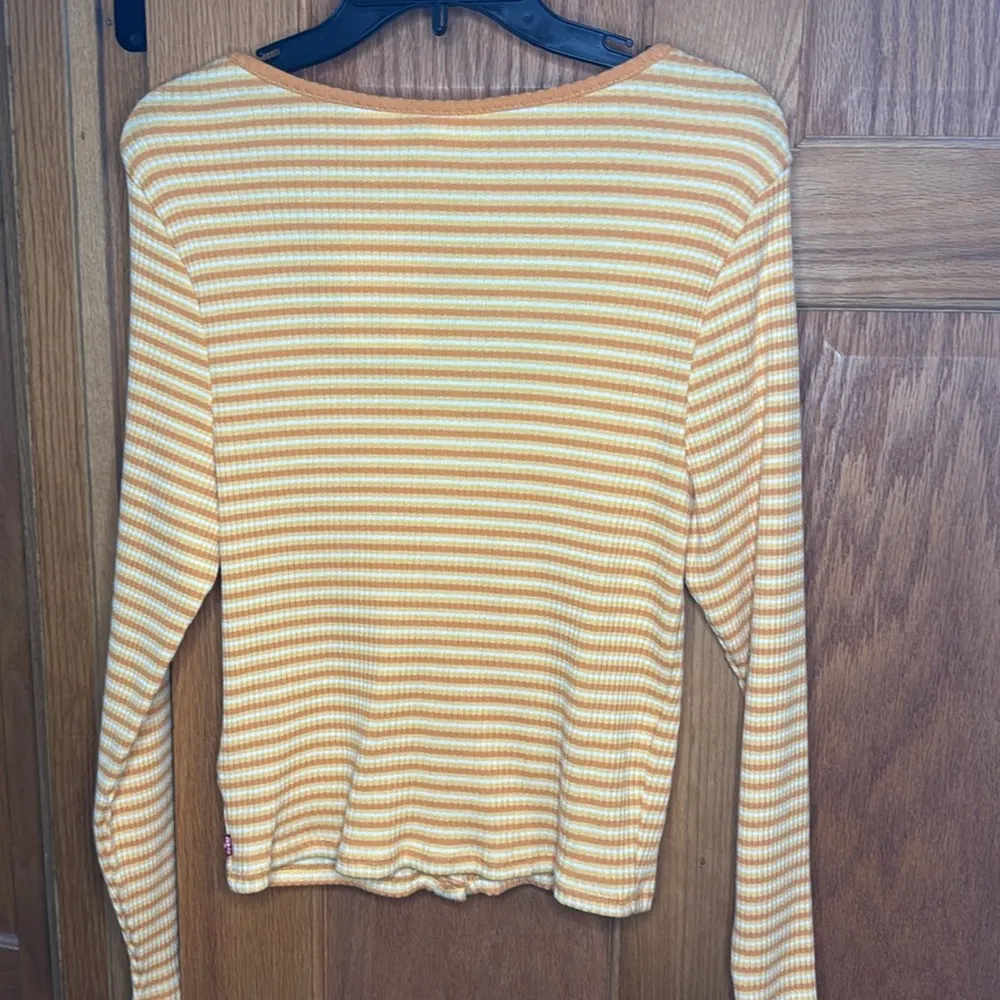 Levis Long Sleeve Ribbed Tee Slim Fit, Size 1X NWT - Image 4