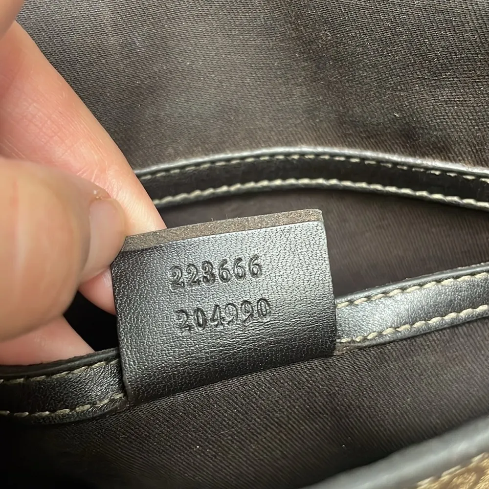 Vintage Gucci GG Supreme Monogram Small Crossbody Flap Bag serial #223666 - Image 12