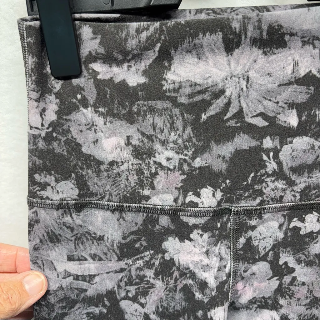 lululemon athletica Gray Patterned Leggings‎ - Image 2
