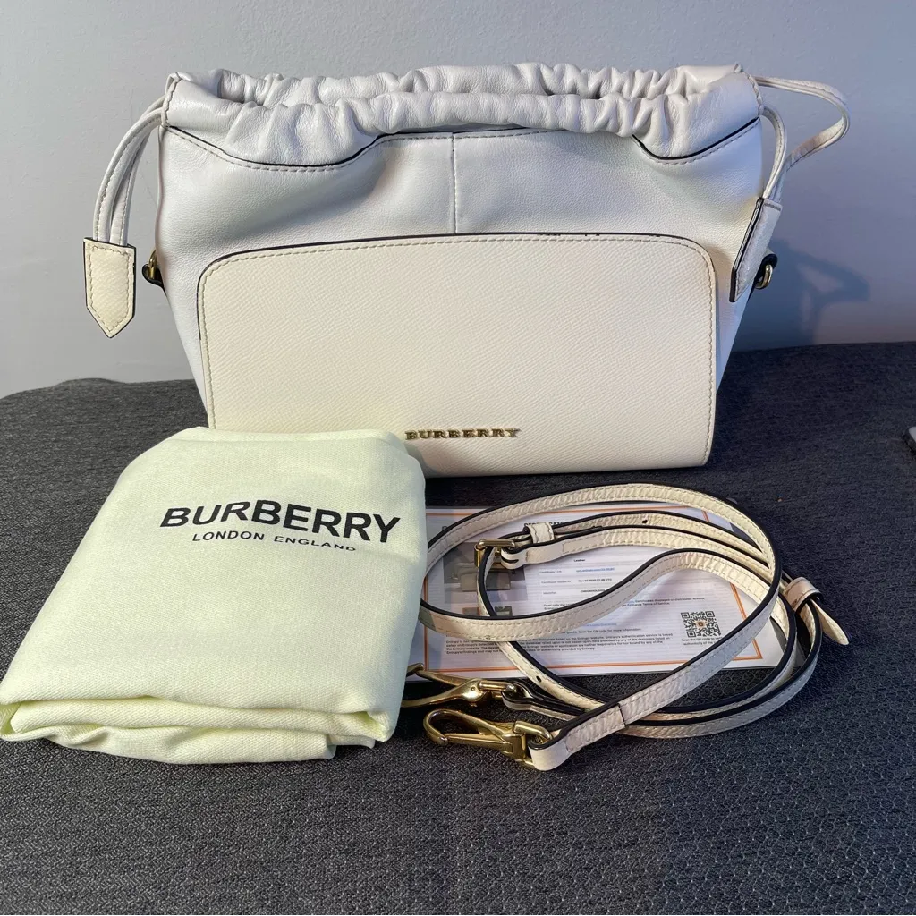 Burberry Little Crush Crossbody Bag in Ivory Calfskin Leather - Preowned - Image 4