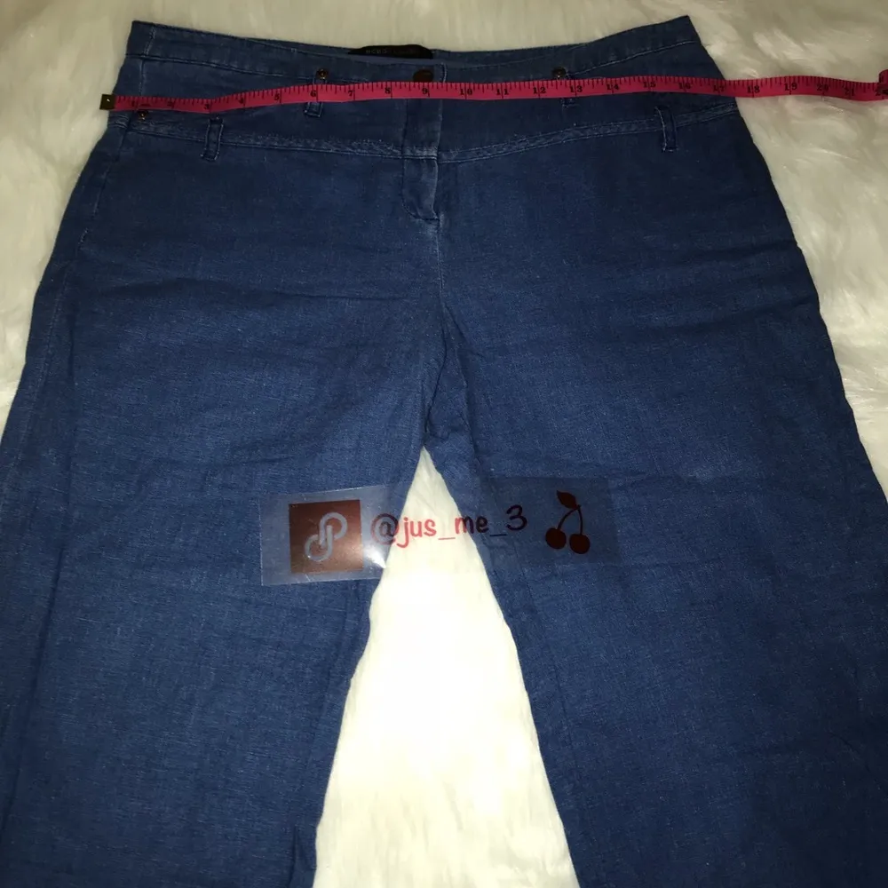 BCBG MaxAzria Jean color Linen/Rayon Shorts size 8 - Image 3