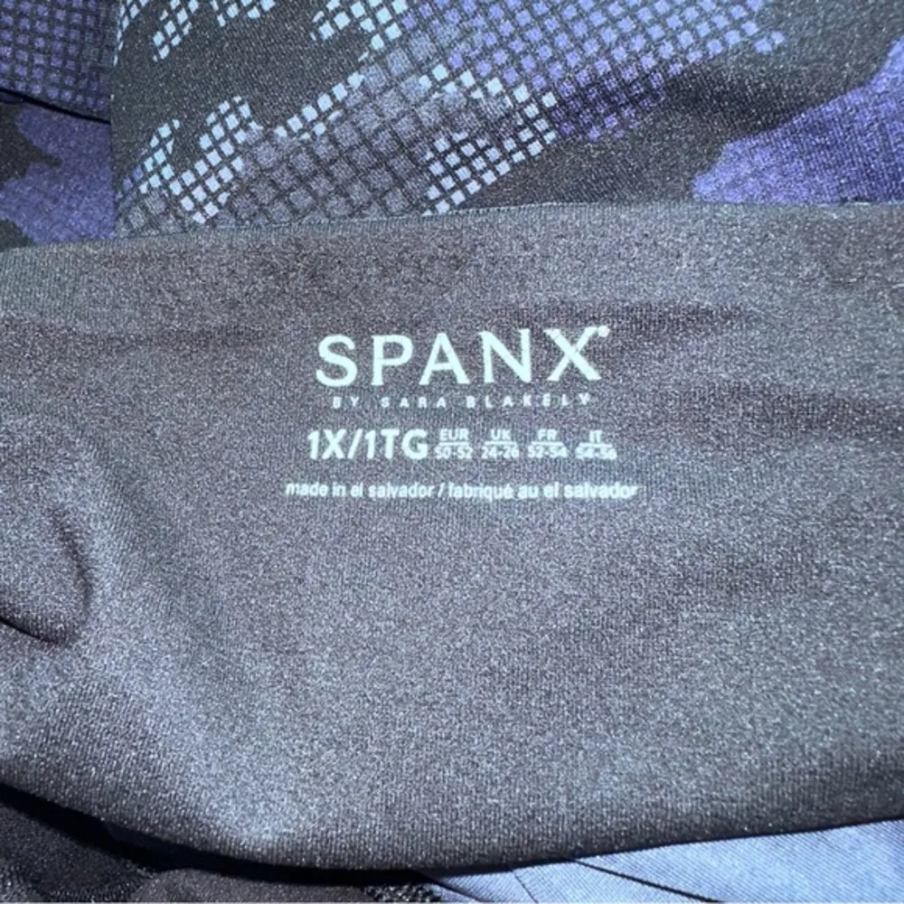 Spanx‎ Look At Me Now Seamless Camo Leggings size 1X - Image 5