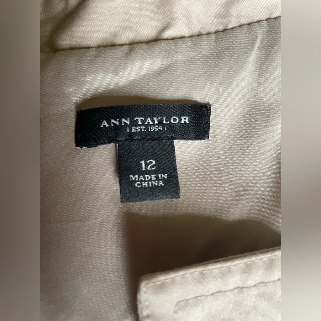 Ann Taylor Beige Garment - Image 9