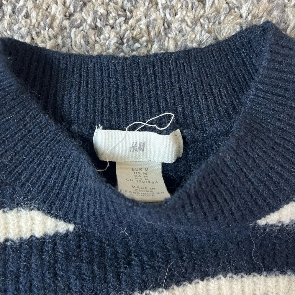 H&M Stripped Blue and White Sweater - Image 5
