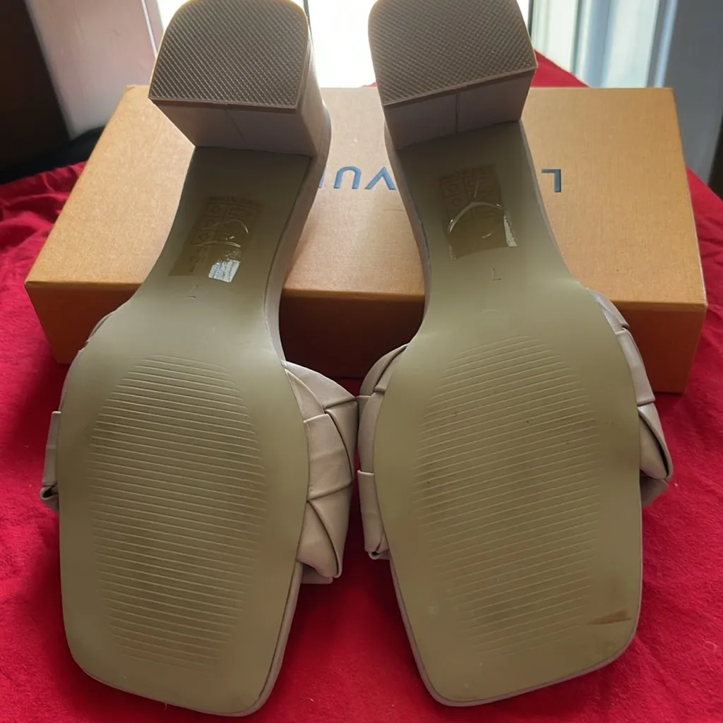 Tan Woven Slide Sandals size 7 - Image 9
