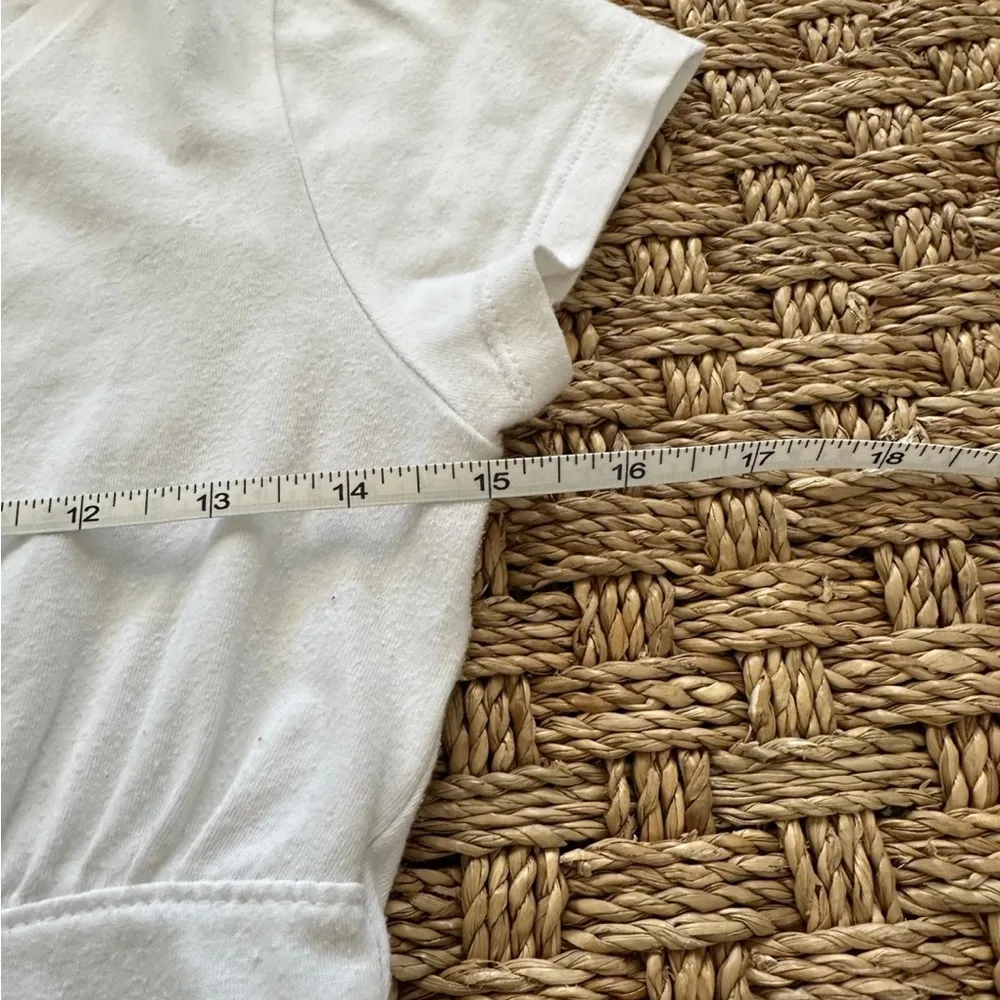 SO White Small V Neck Cropped Short Sleeve Top Juniors - Image 7