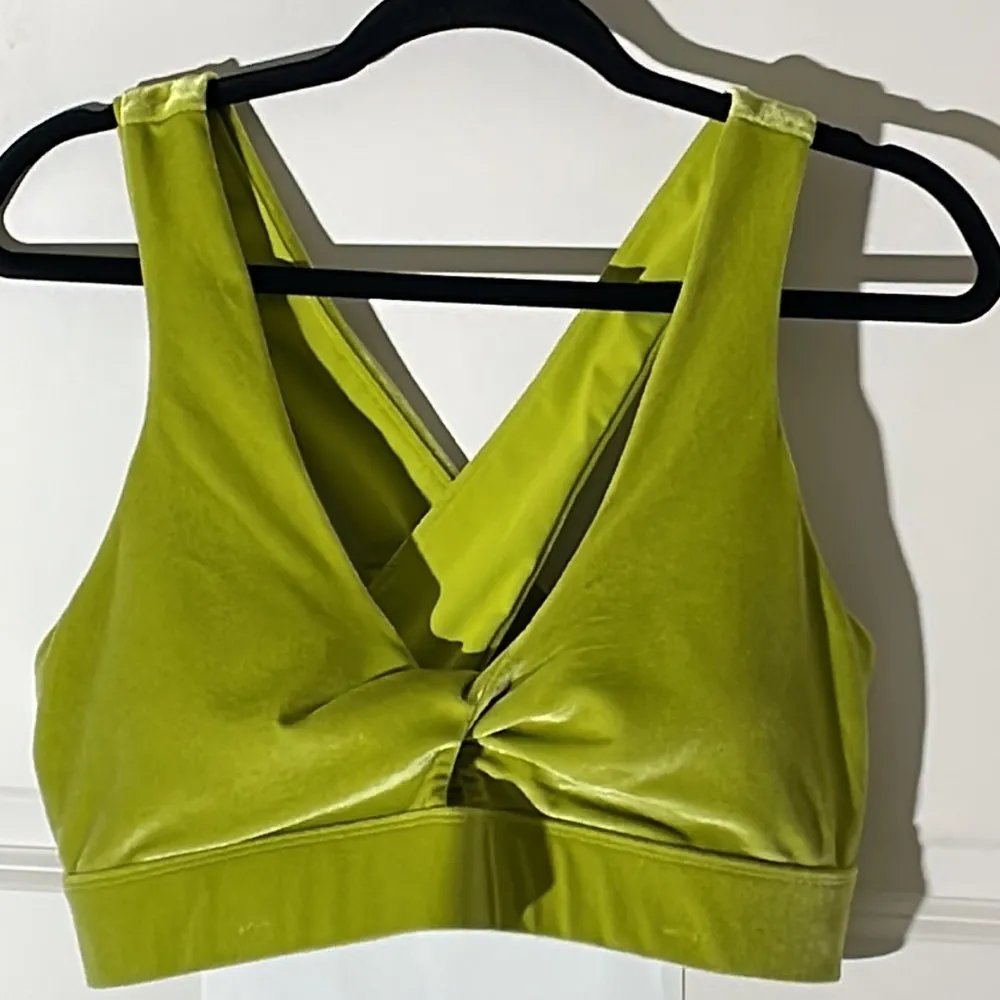 Fabletics Oasis Velour Chartreuse Twist Bra XL - Image 3
