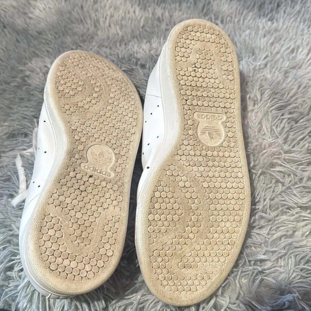 Adidas White Sneakers with Green Accents - Image 6