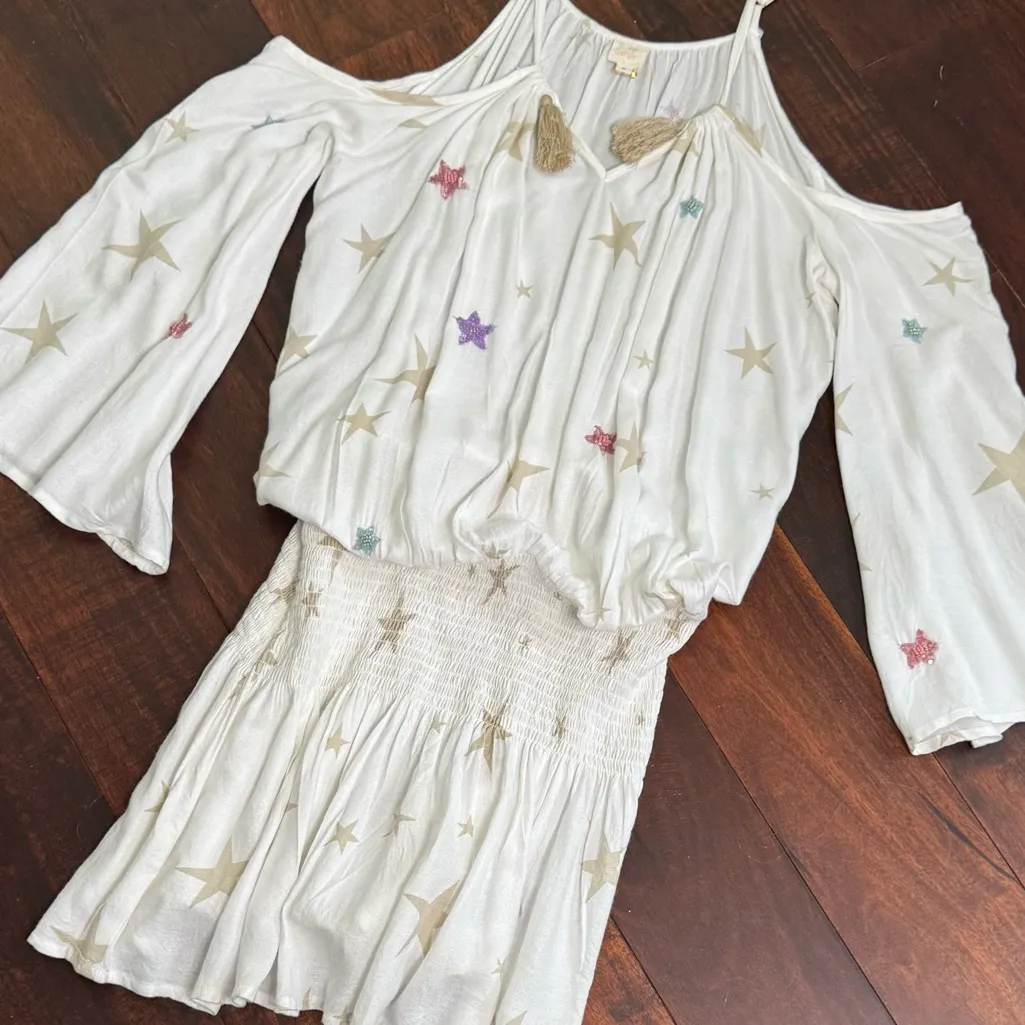 Surf Gypsy White Smocked Waistline Dress Star Accents Cold Shoulder Size Medium - Image 4