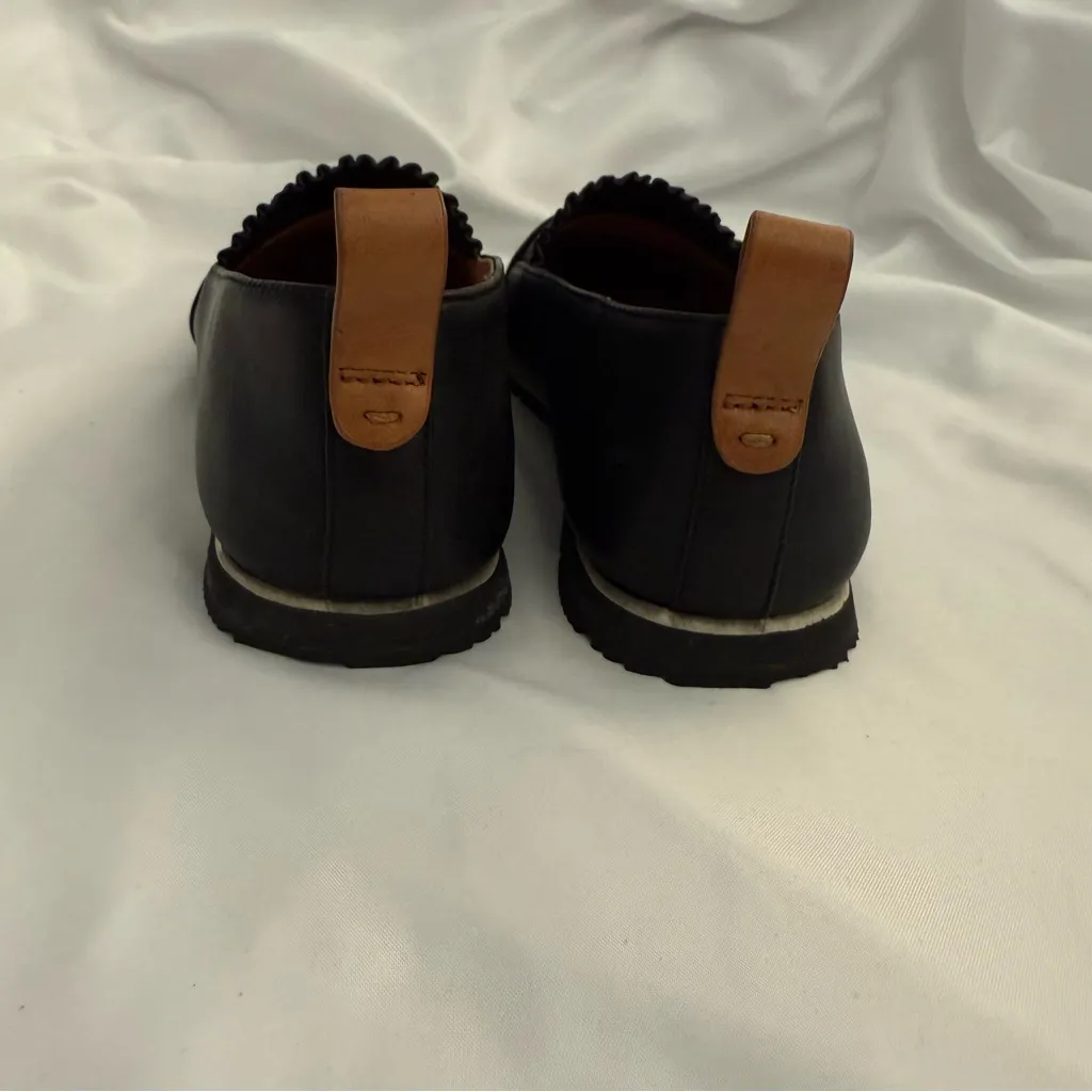 Like New Gentle Souls by Kenneth Cole Women's Roanne Slip-On Flats - Image 3