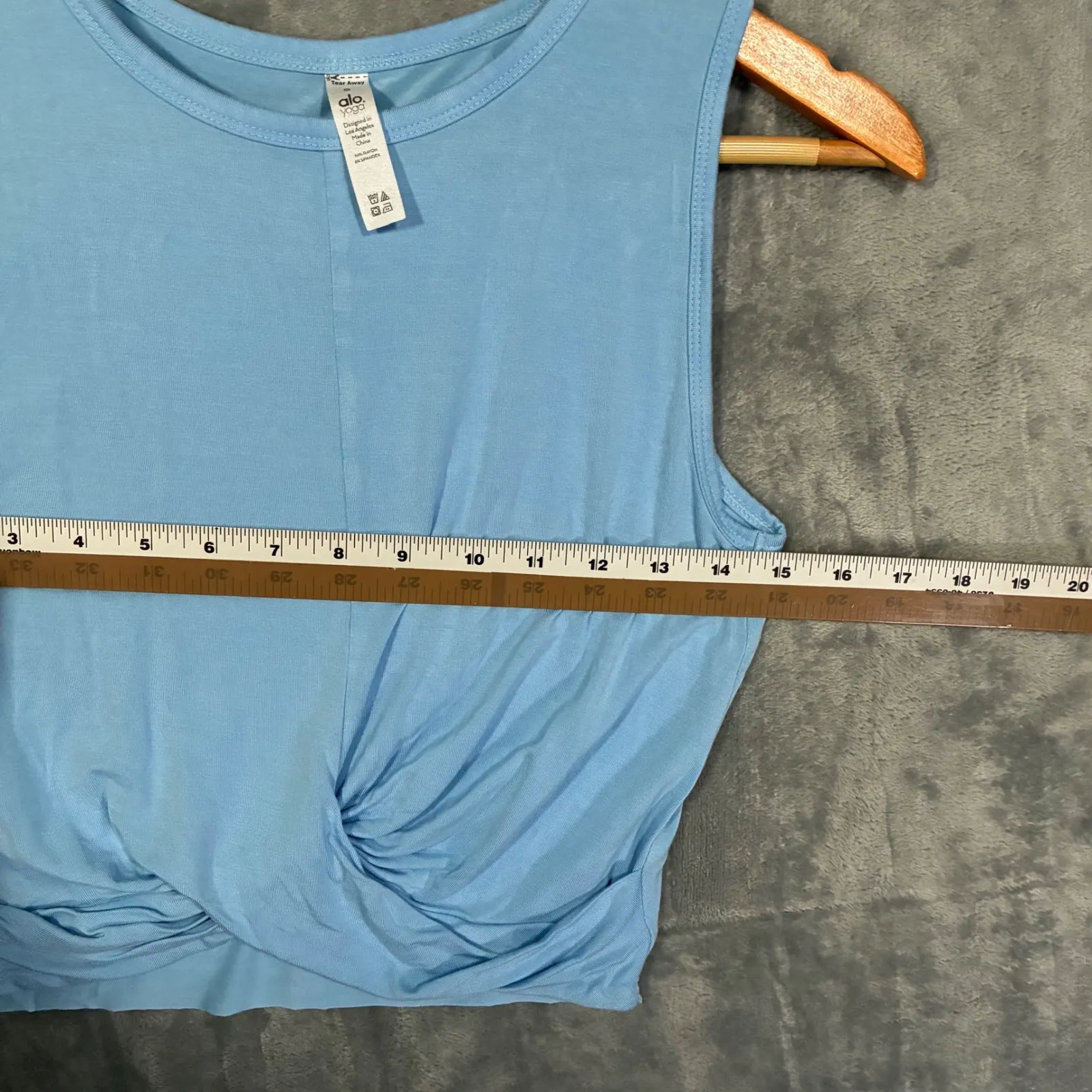 EUC Alo Yoga Cover Tank Twist Front Sleeveless Crop Tank Top Women's Small Blue - Image 5