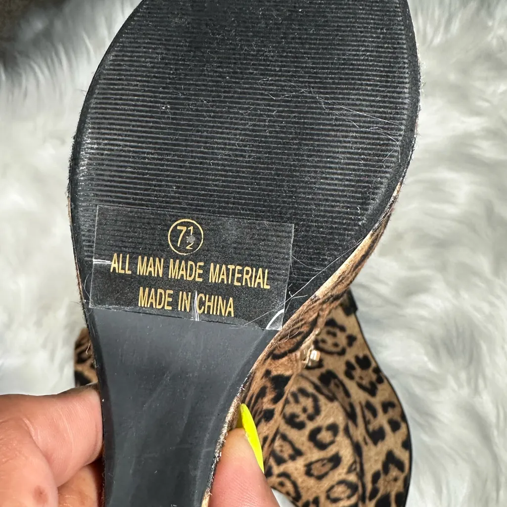 Size 7.5 Leopard print platform peep toe booties - Image 6