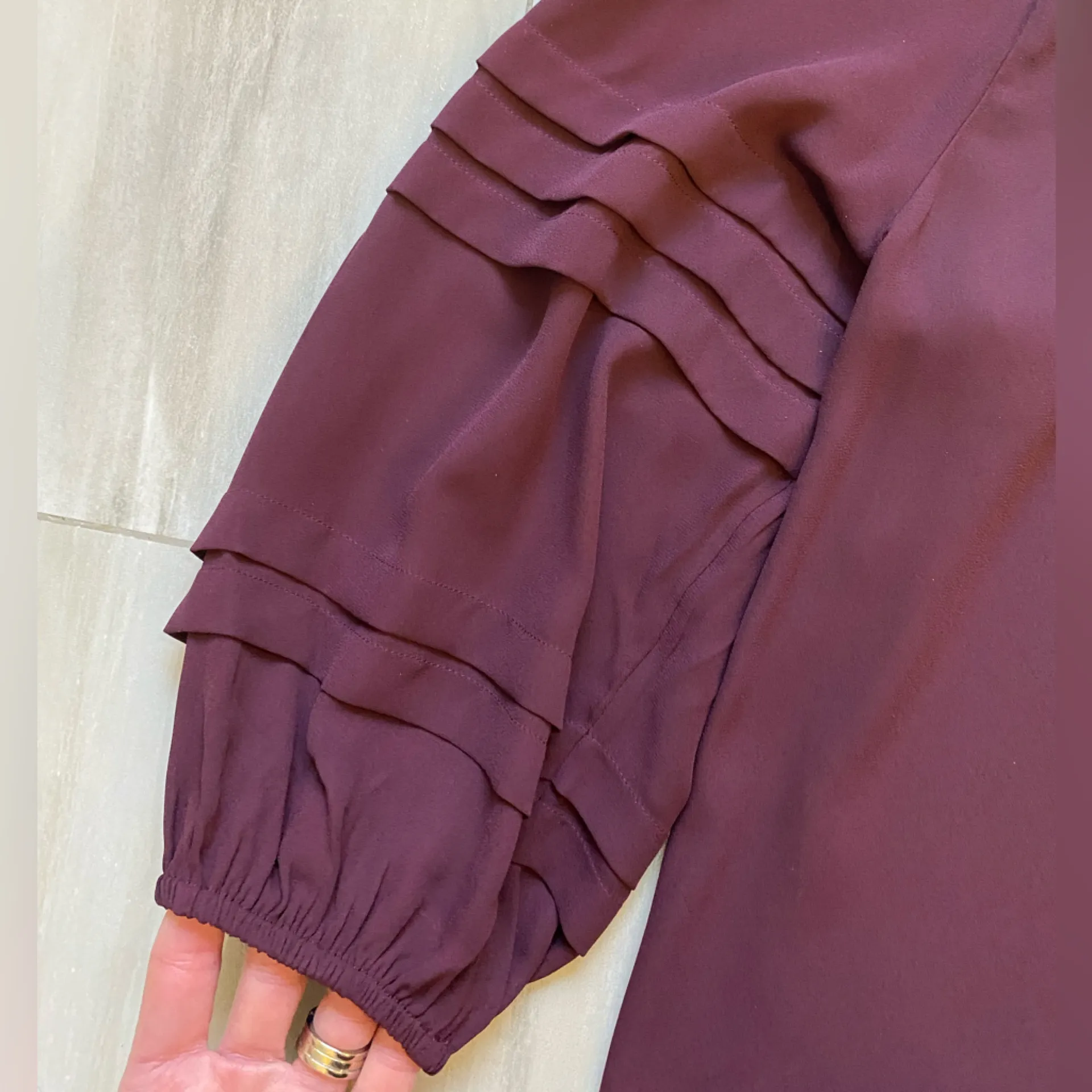 Ann Taylor Flowy Dark Eggplant Purple 3/4 Length Tucked Pleat Sleeve Blouse - Image 8