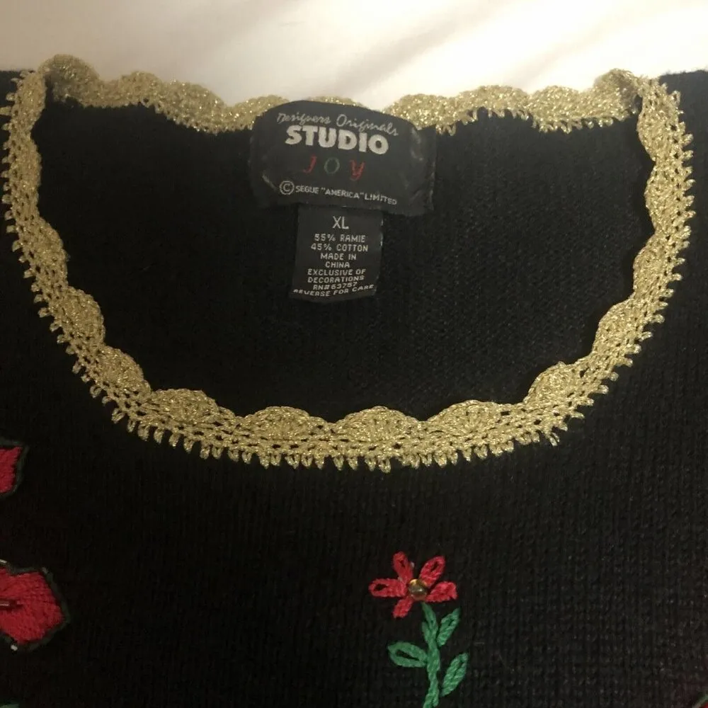 VTG Studio Joy Knit Christmas Sweater embroidery poinsettias XL Gold Trim Red - Image 3