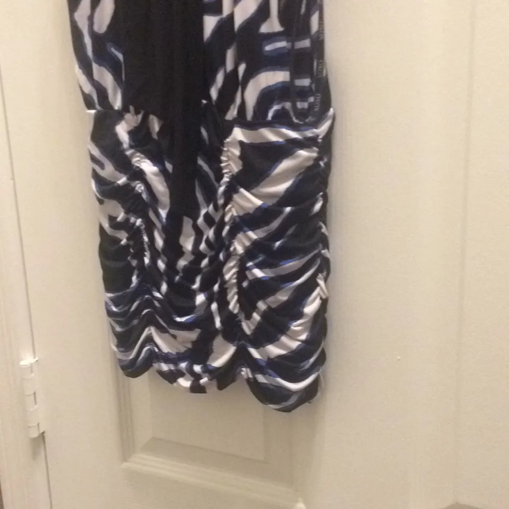 FINAL MARKDOWN Ladies x o x o top small - Image 5