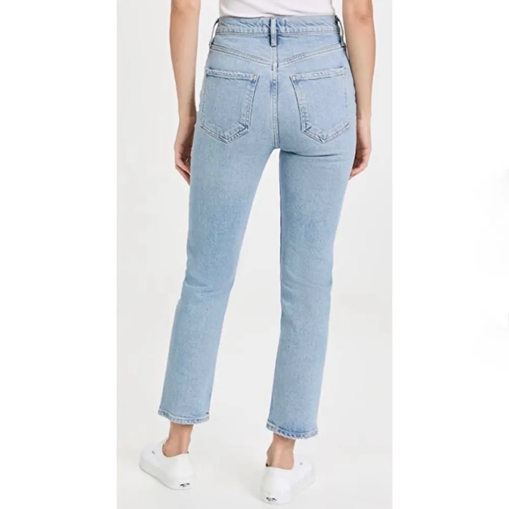 NWOT  Riley High Rise Straight Crop Jeans - Image 4