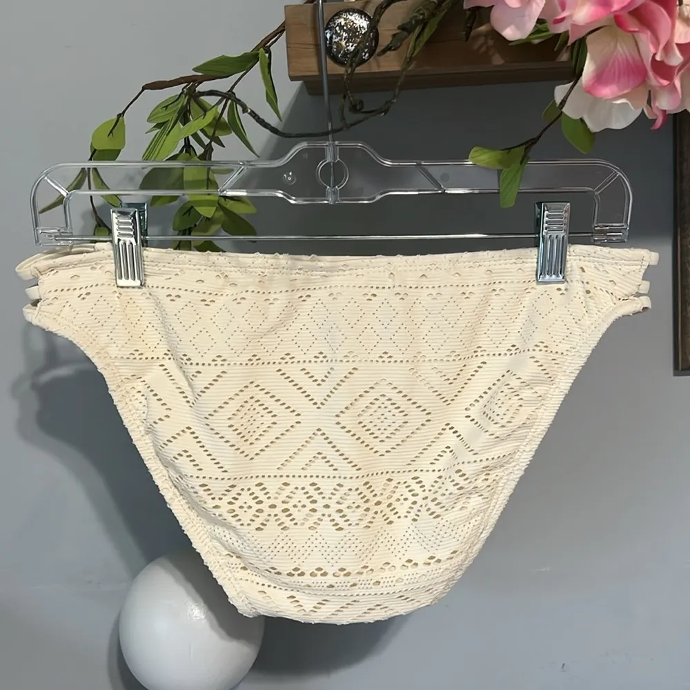 Bikini Bottoms Beige Cream Crochet Lace Womens Large New - Image 5
