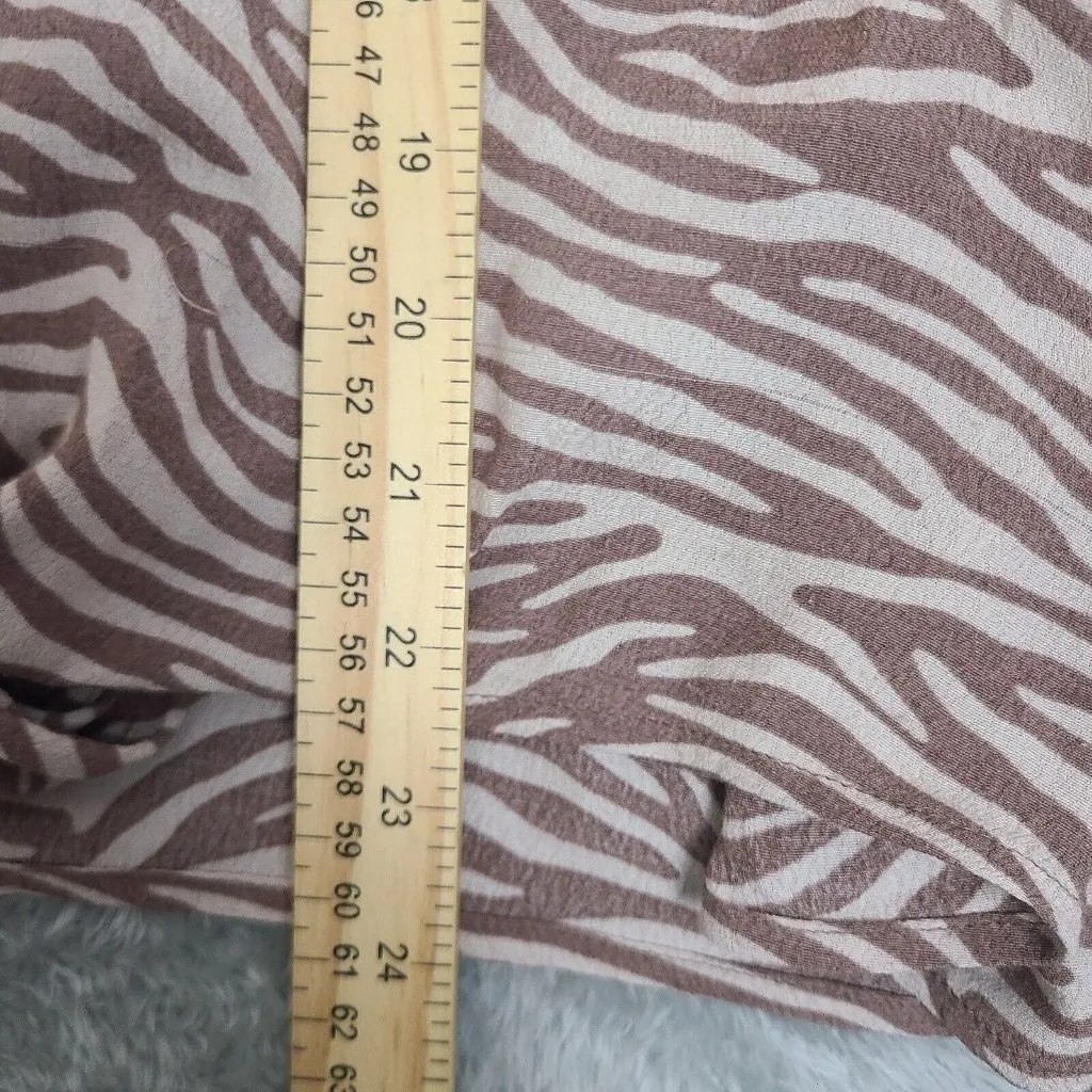 Ariat Top Women’s X-Large Short Sleeve Tiger Stripe Lace Hem Lightweight‎ Blouse - Image 8