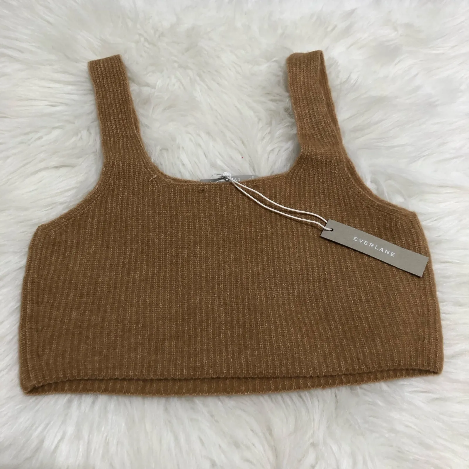 Everlane‎ Women's Tank Top Size Medium Tan Cropped Stretch Ribbed Cozy Pullover - Image 11