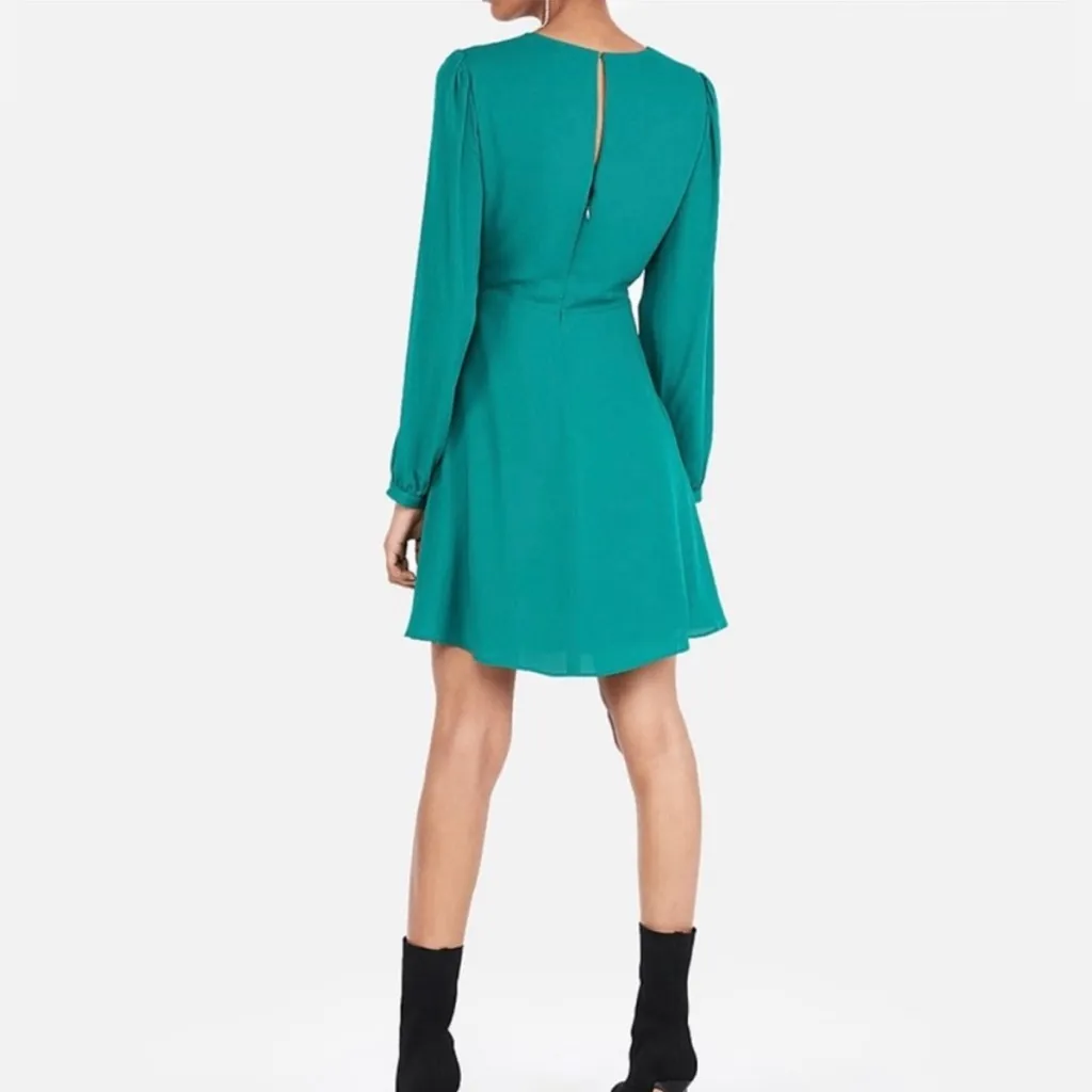 EXPRESS  emerald green long sleeve flowy wrap top dress size small - Image 4