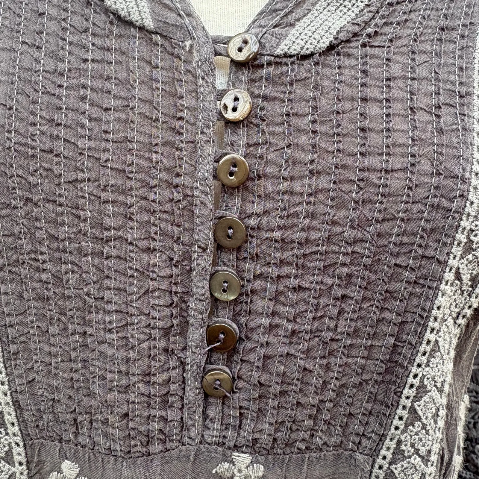 Johnny Was Dress Tunic Sz M Gray Embroidered Eyelet Pintuck Mini Boho Coastal - Image 9