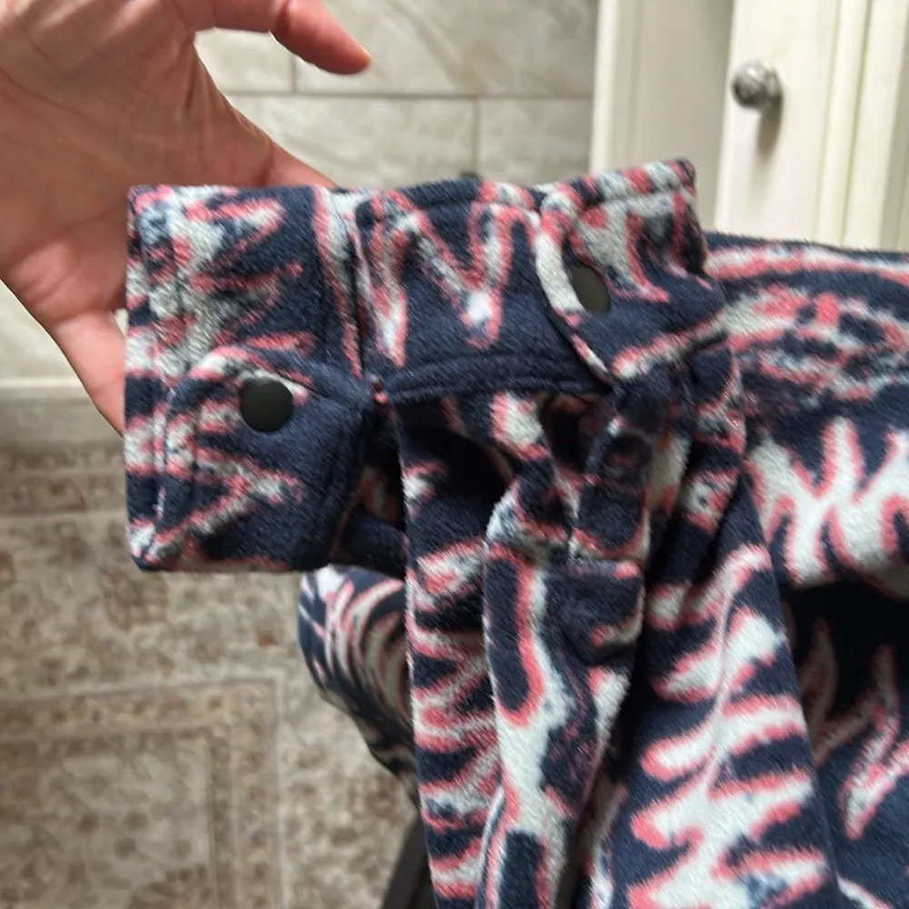 Billabong navy polar fleece hoodie adventure pull over boho tribal printed L​ - Image 6