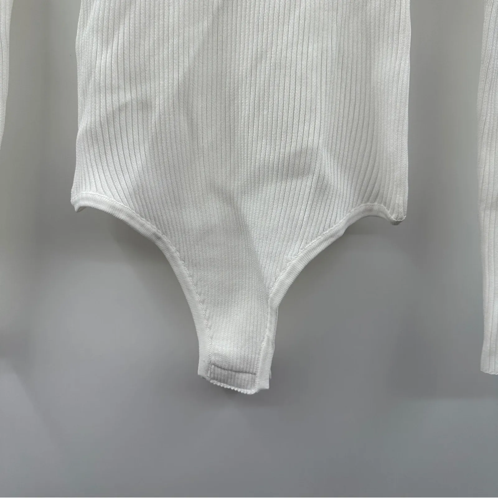 Showpo Keeren Long Sleeve‎ Sweetheart Neck Knit Bodysuit in Ivory Size 6 White - Image 5