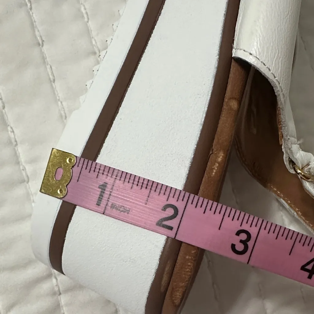 Ron White Priya Lightweight Leather Wedge Sandal in White and Gold Accents Size 11 - Image 12
