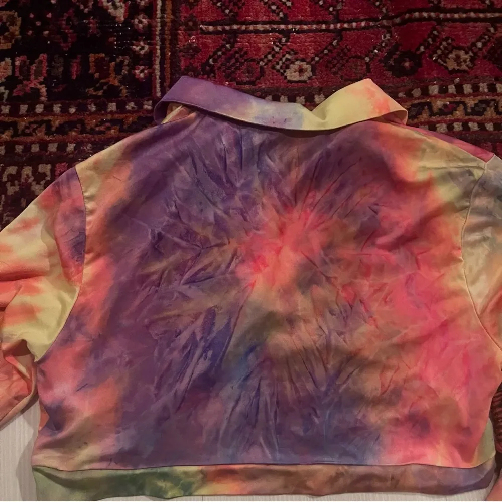 Long sleeve rainbow tie dye crop top - Image 6