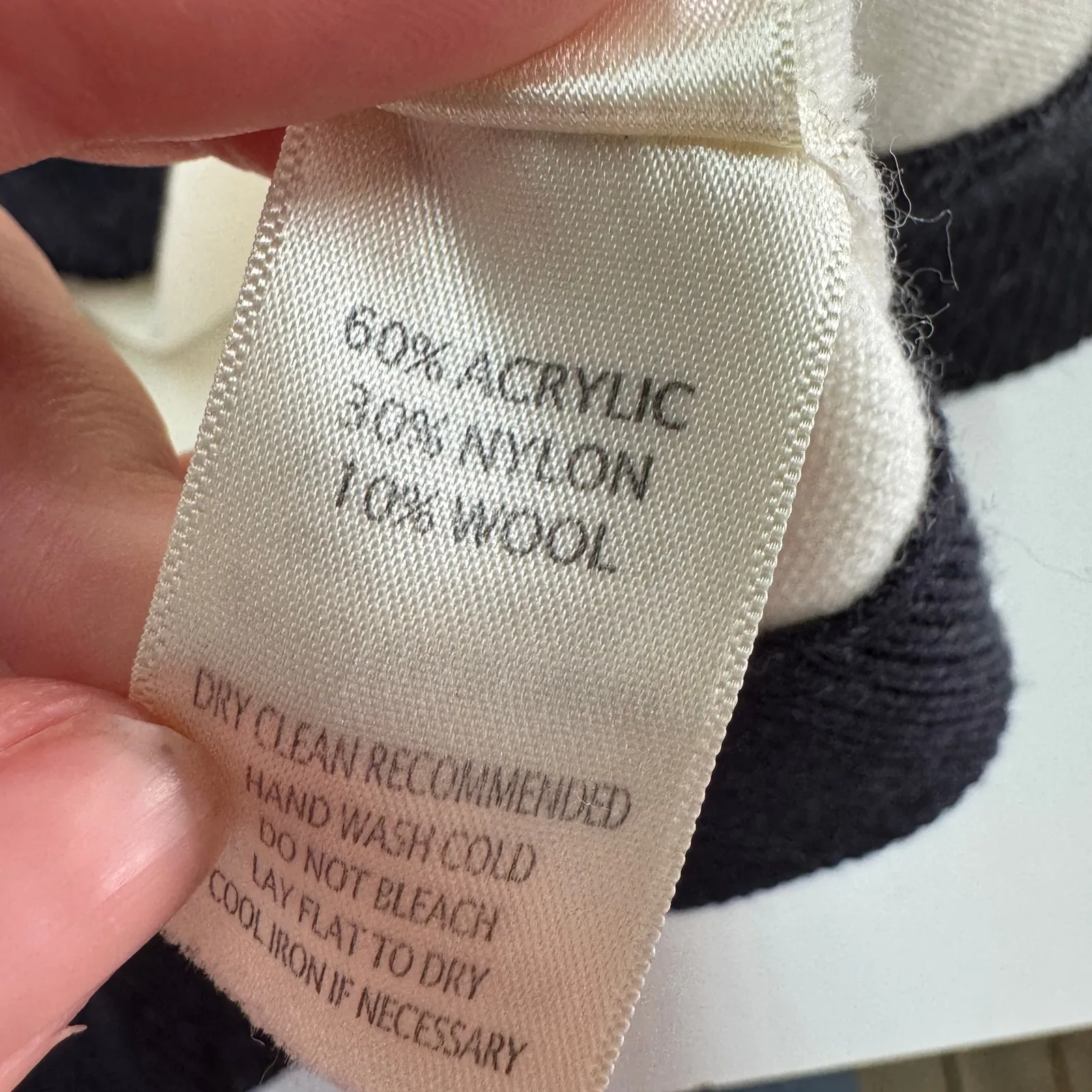 Ecru Sweater Womens Large White Colorblock Sleeve‎ Crew Neck Knit - Image 4