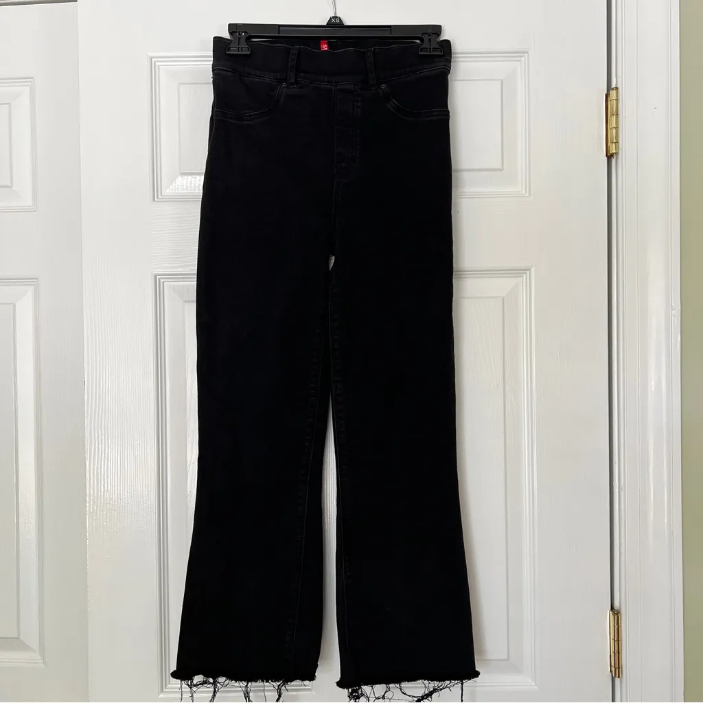 SPANX black denim flare cropped jeans XS - Image 16