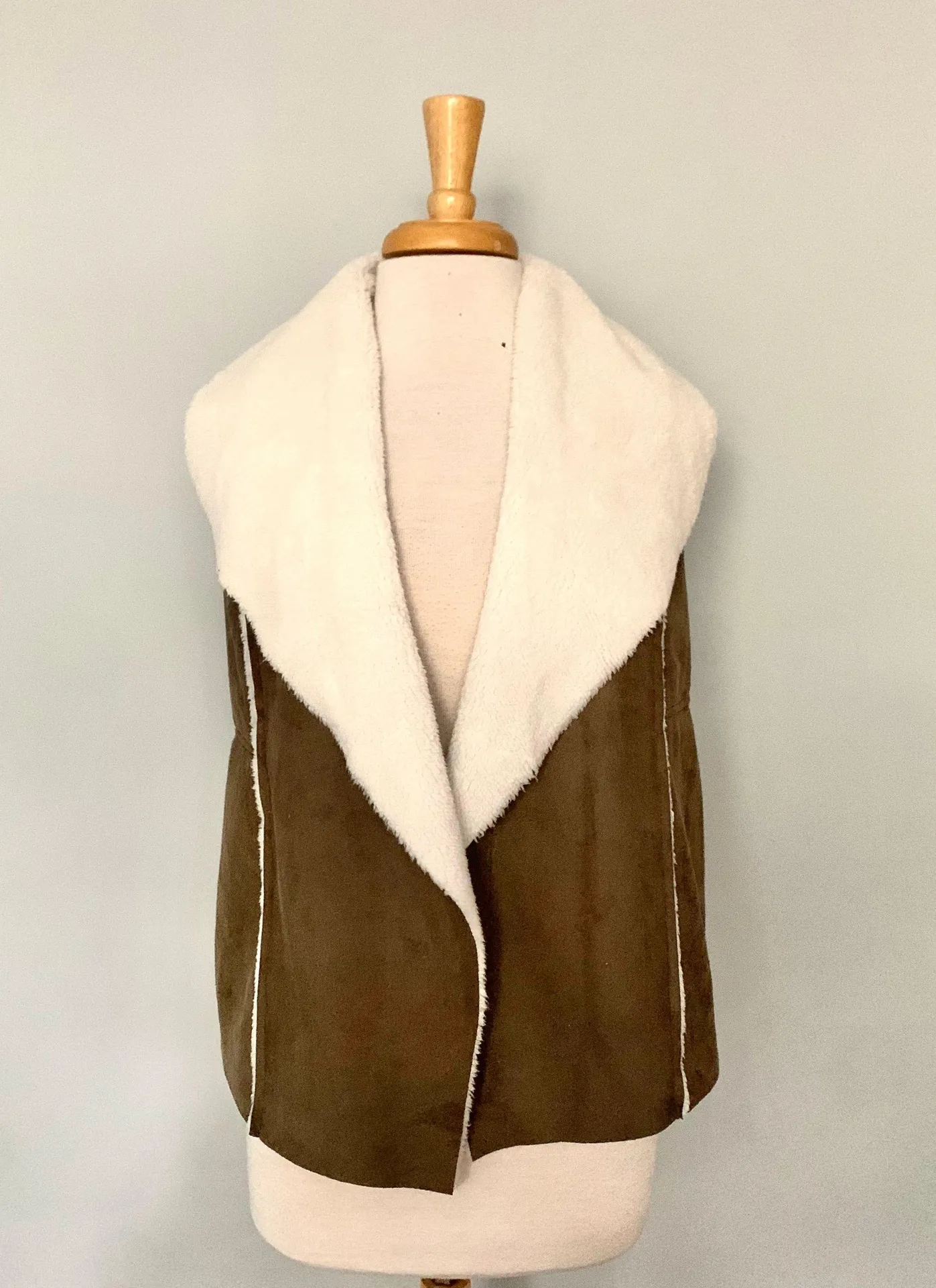 Susina Faux Suede And Shearling Fuzzy Vest Brown Size XS petite - Image 4