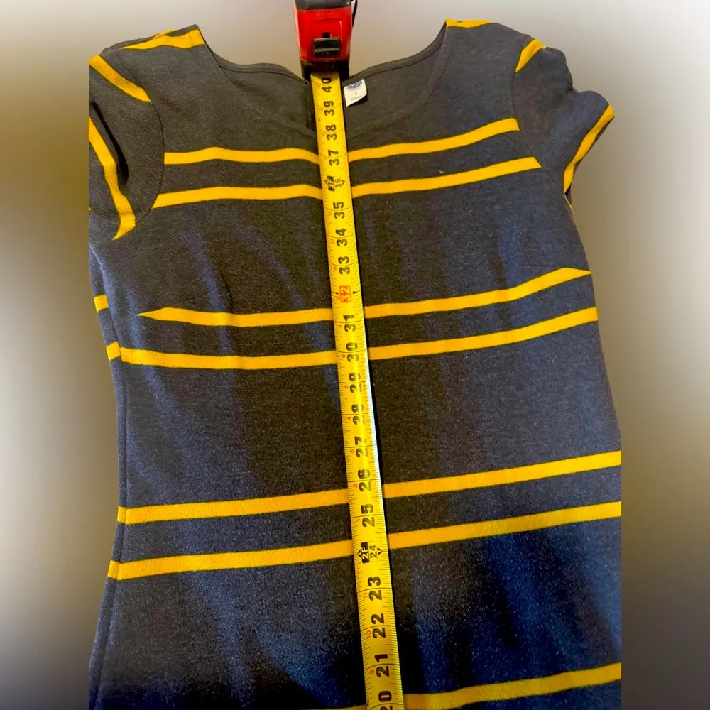 Old Navy  Gray and Yellow Dress - Image 4