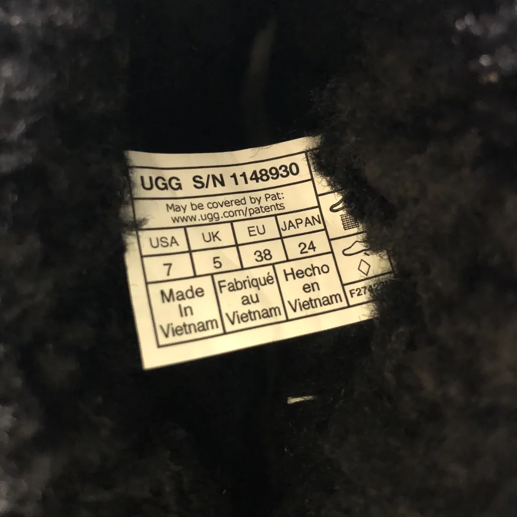 UGG  Mini Braid Cuff Boots Black - Image 6