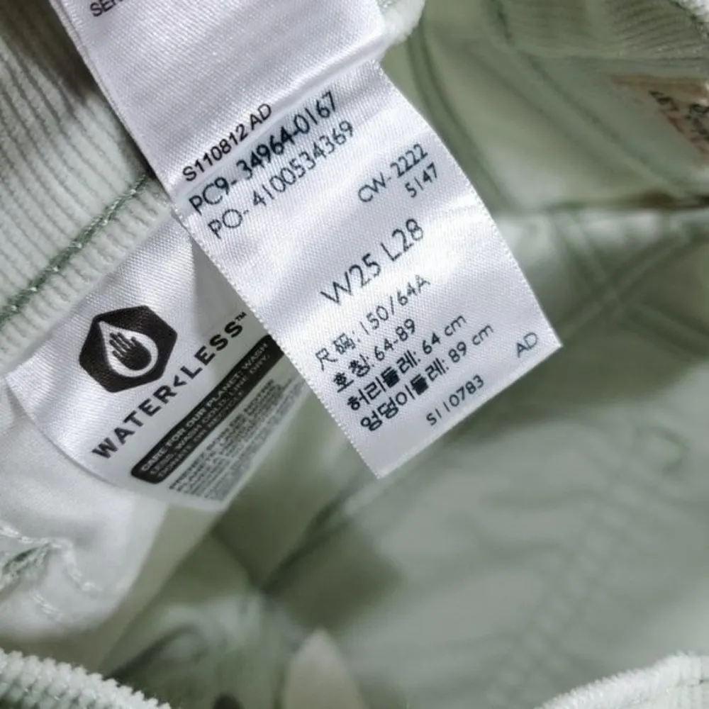 Levi’s Premium Wedgie Straight Corduroy Jeans Pants 25 x 28 Pastel Green Seafoam - Image 8