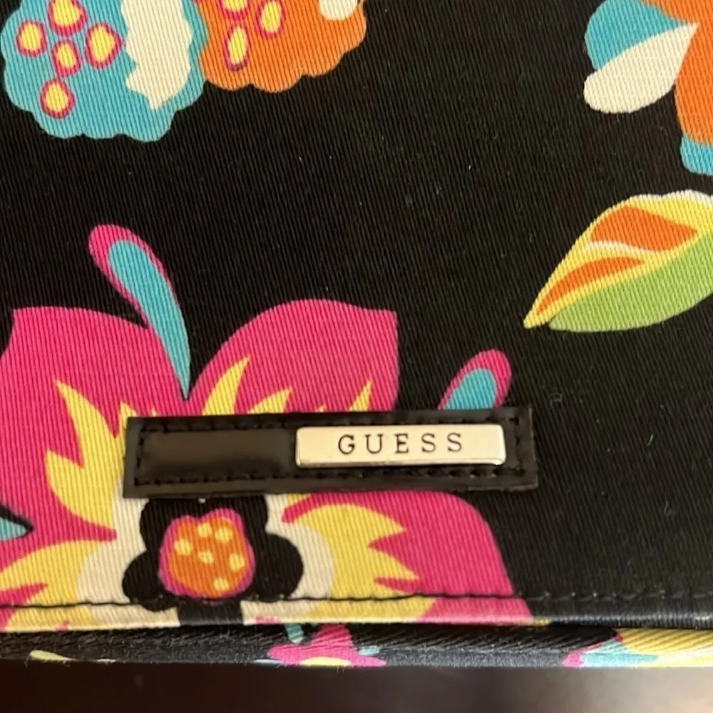 GUESS mini bag, canvas with floral print, RARE! 9”x5” - Image 7