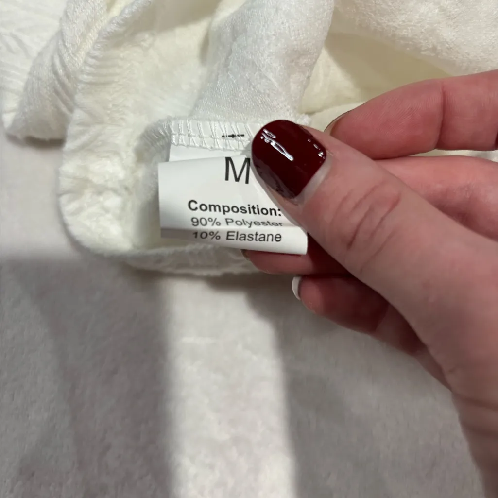 Medium white turtleneck longsleeve - Image 2