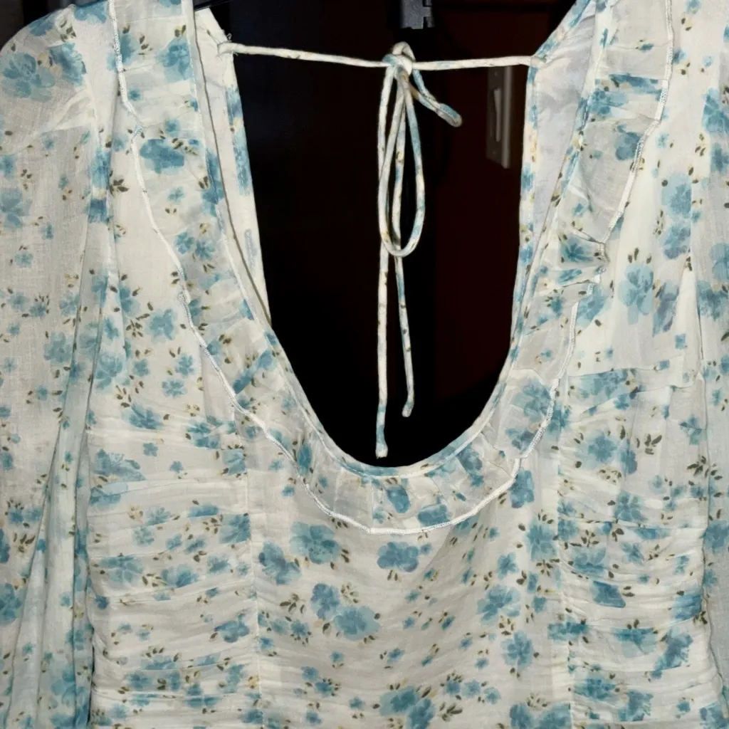 Free People Another Life Blue Floral Cropped Smocked Tie Back Blouse Size Large - Image 3